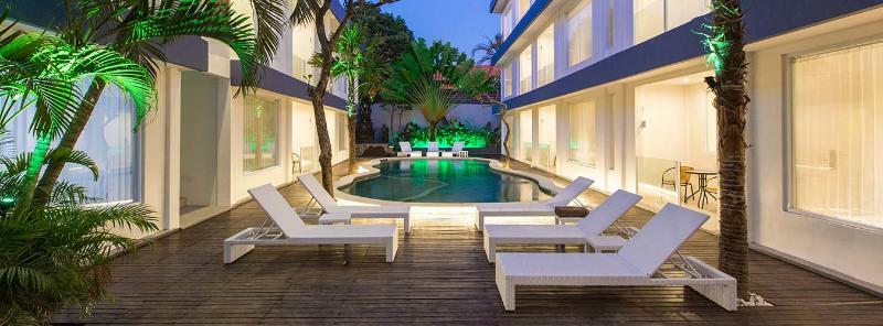 Coast Boutique Hotel Кута Экстерьер фото